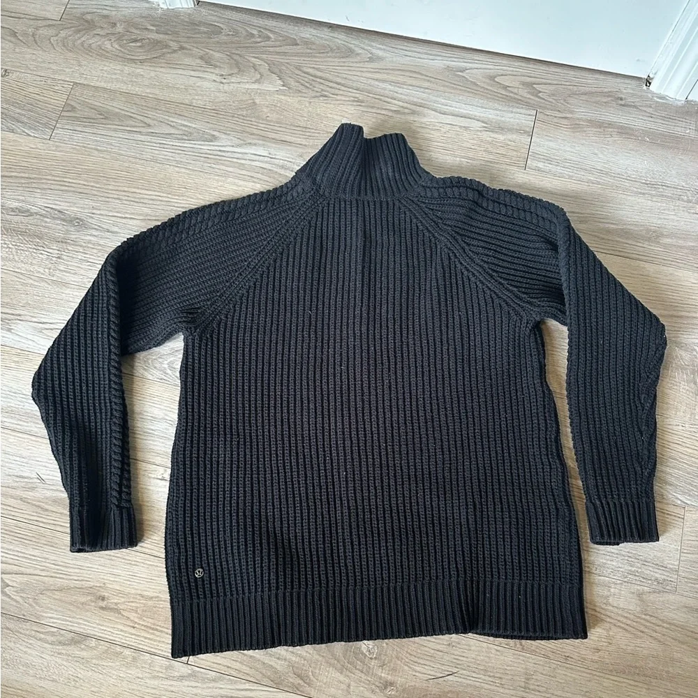 Lululemon Athletica Bring The Cozy Turtleneck Sweater in Black